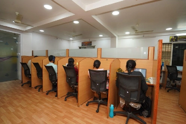 Can You Run a Study Hall Franchise in a Small Business Space?